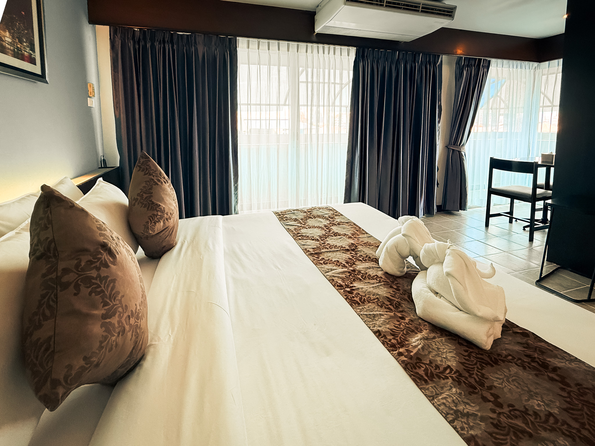Deluxe Balcony Room